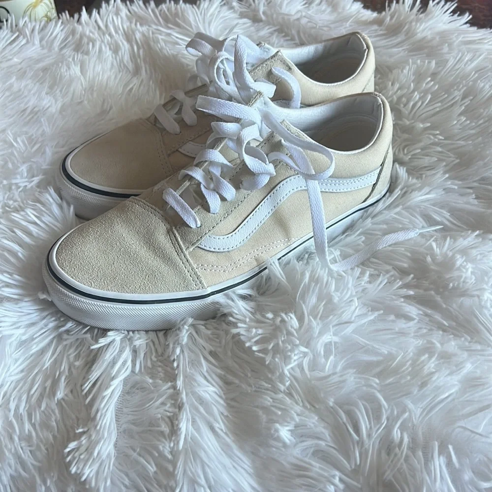 Vans Old Skool Sneakers in Cream and White